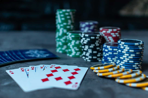 Is There Reasonable to Ensure the Expert Plays the Casino Games?